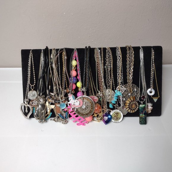 Lot Of 35 Pendant Necklaces. As Is. - Picture 1 of 16